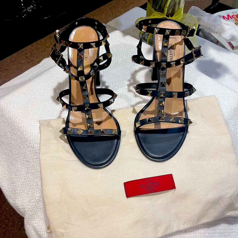 Valentino Garavani Rock Stud block sandal size 37 1/2